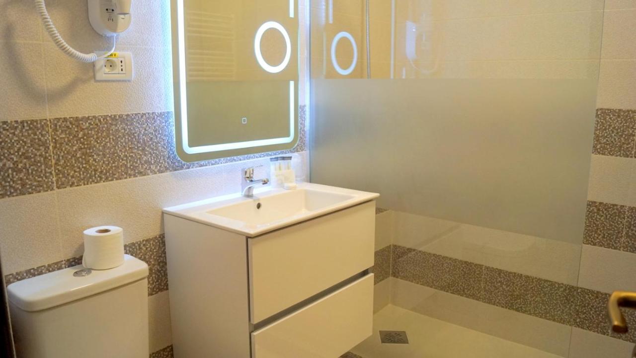 Focşani Pensiunea Romeo Resort מראה חיצוני תמונה